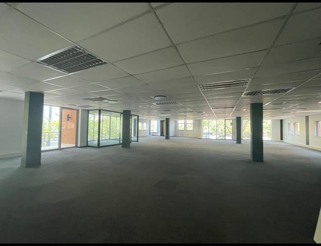 369M² OFFICE TO LET IN BRYANSTON